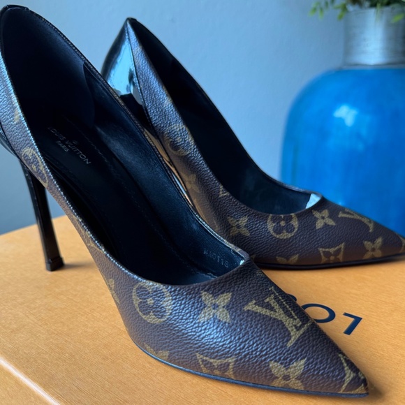 LOUIS VUITTON (2018) CHERIE PUMP - SIZE 38 - Picture 4 of 16